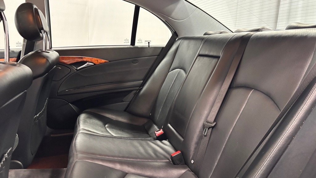 Used 2004 Mercedes-Benz E 320 4MATIC Sedan image 22