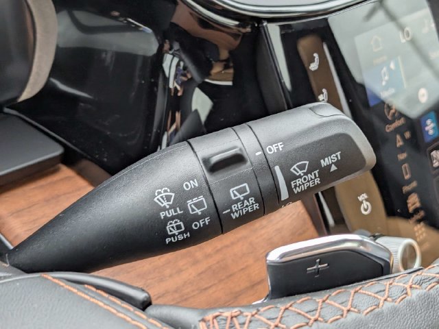 New 2027 Jeep Grand Cherokee Summit w/ Adv Protech Group IV AWD/4WD image 29