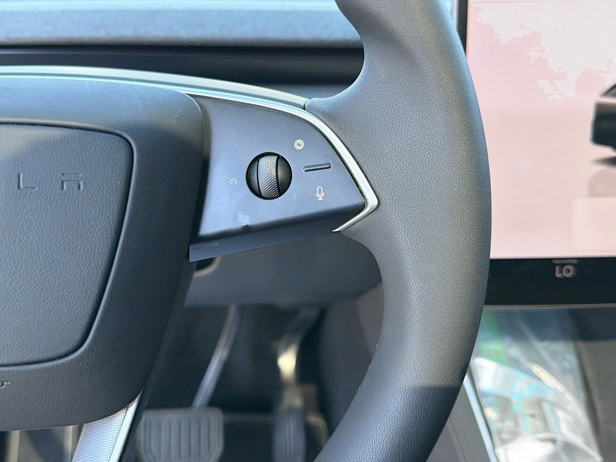 Used 2026 Tesla Model Y 2WD image 35