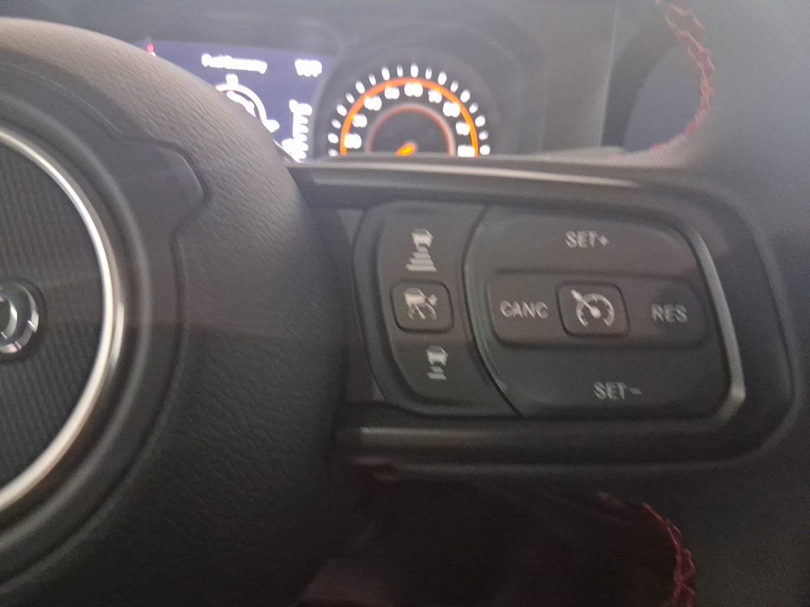 Used 2024 Jeep Gladiator Rubicon AWD/4WD image 23
