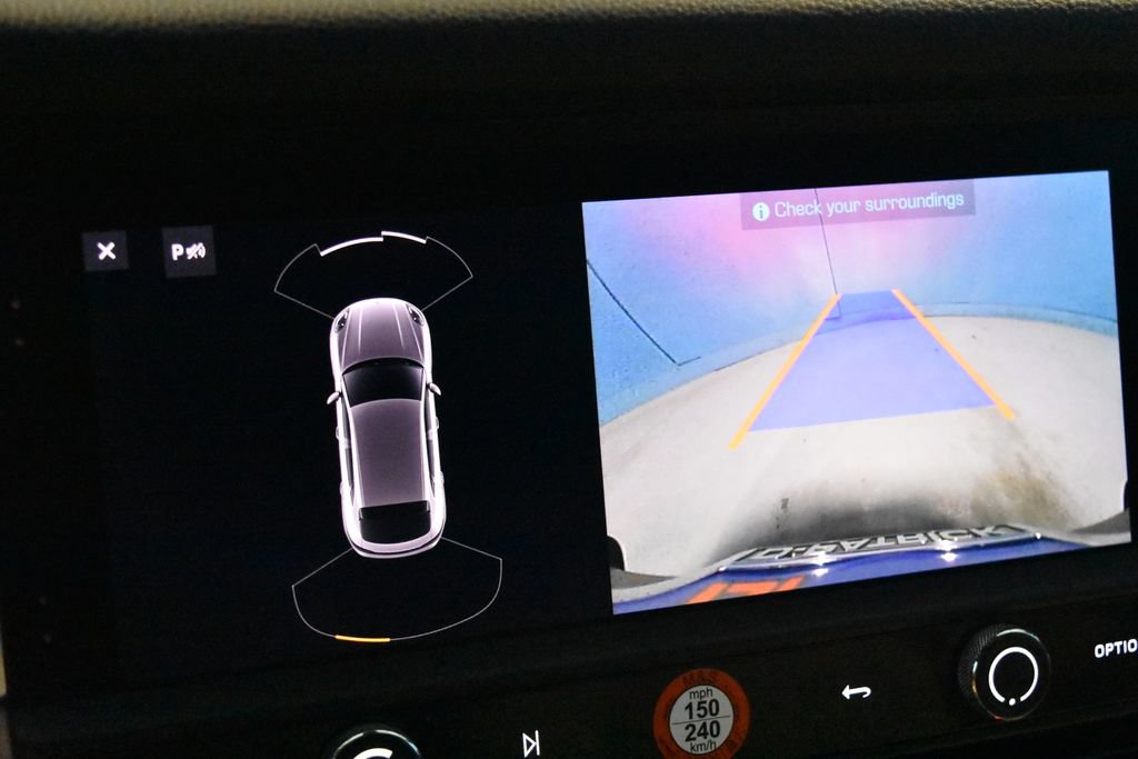 Certified 2025 Porsche Macan AWD/4WD image 14
