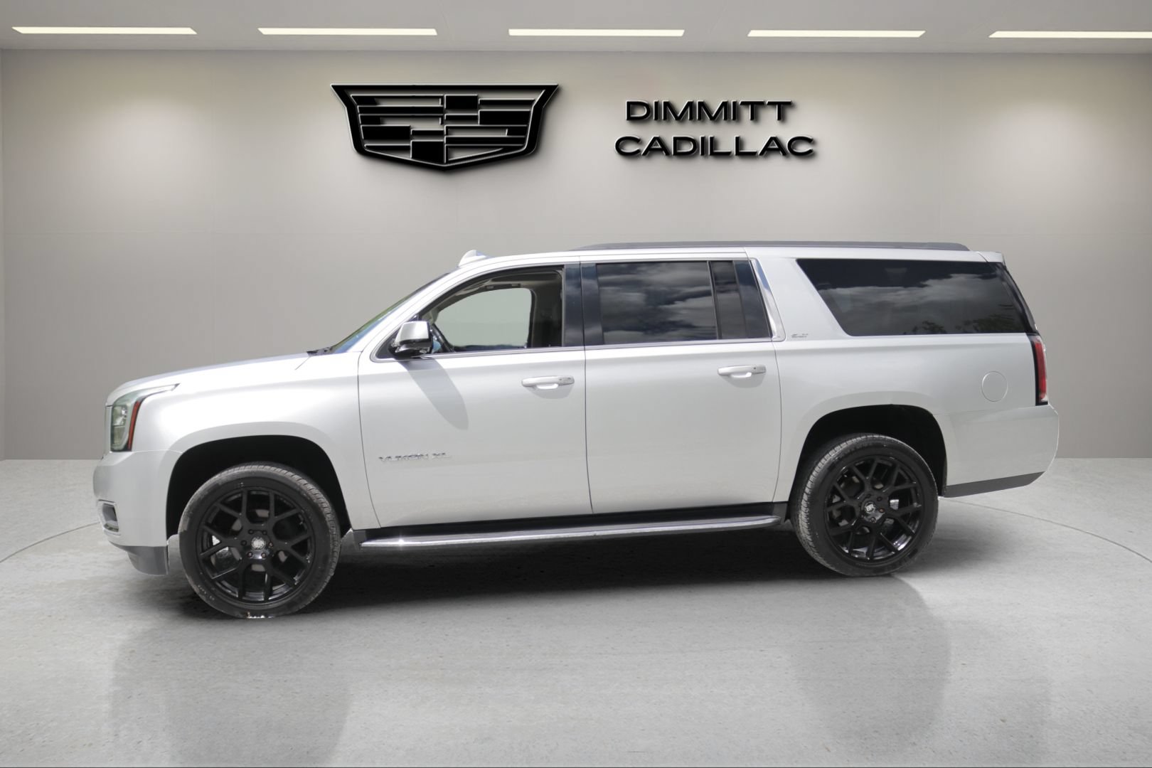 Used 2019 GMC Yukon XL SLT w/ Open Road Package RWD image 8