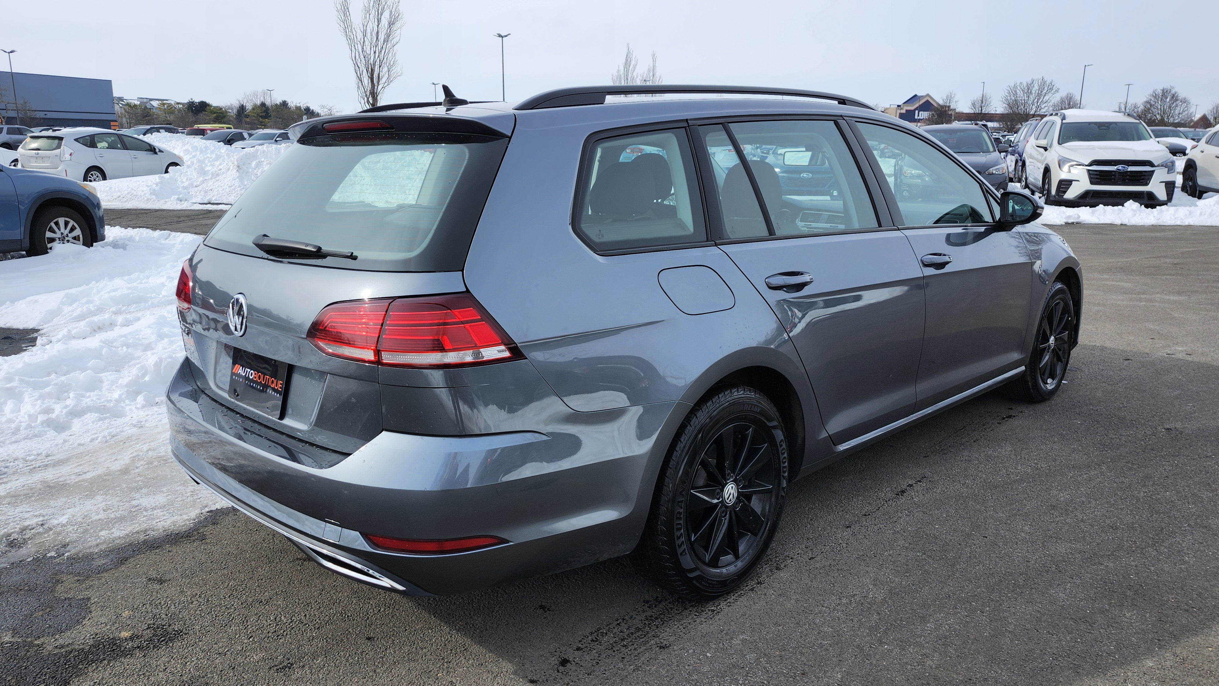 Used 2019 Volkswagen Golf S w/ Driver Assistance Package image 15