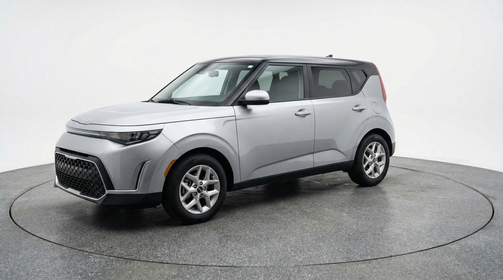 Used 2025 Kia Soul LX w/ LX Technology Package image 3