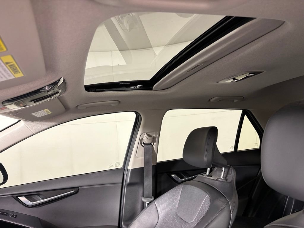 Used 2024 Kia Niro SX Touring FWD image 34