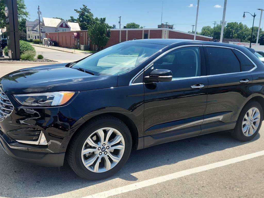 Used 2019 Ford Edge Titanium w/ Equipment Group 301A AWD/4WD image 10