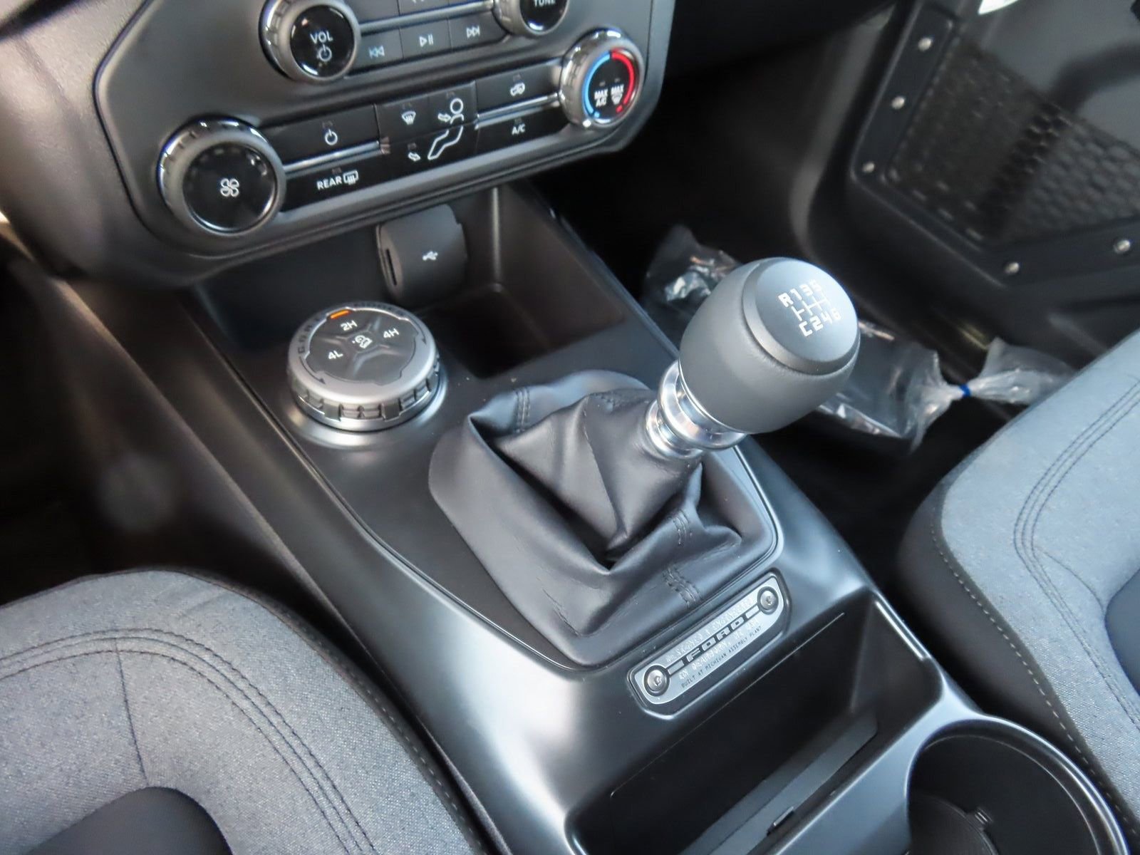 New 2025 Ford Bronco 4-Door image 15