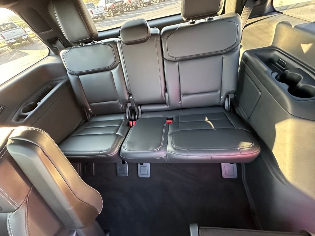 New 2025 Ford Expedition Platinum image 28