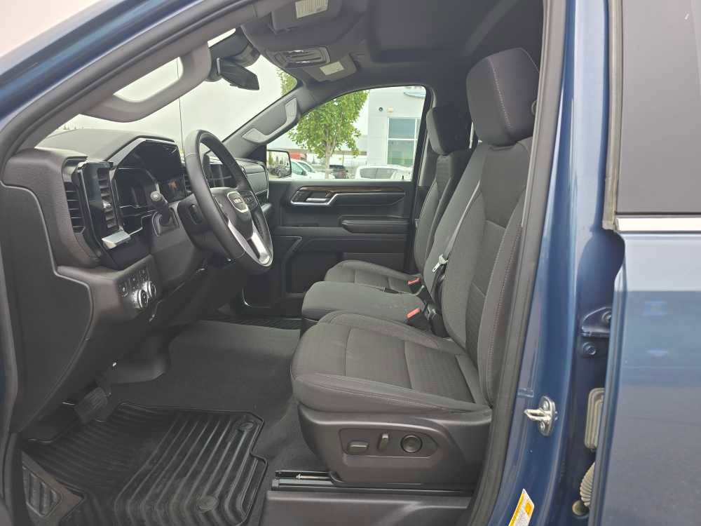 Used 2024 GMC Sierra 1500 SLE image 10