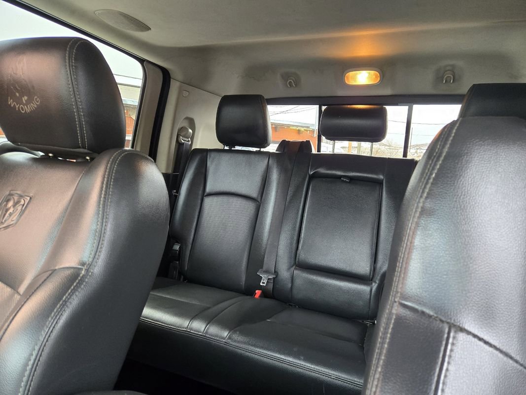 Used 2012 RAM 2500 Laramie w/ Cold Weather Group image 18
