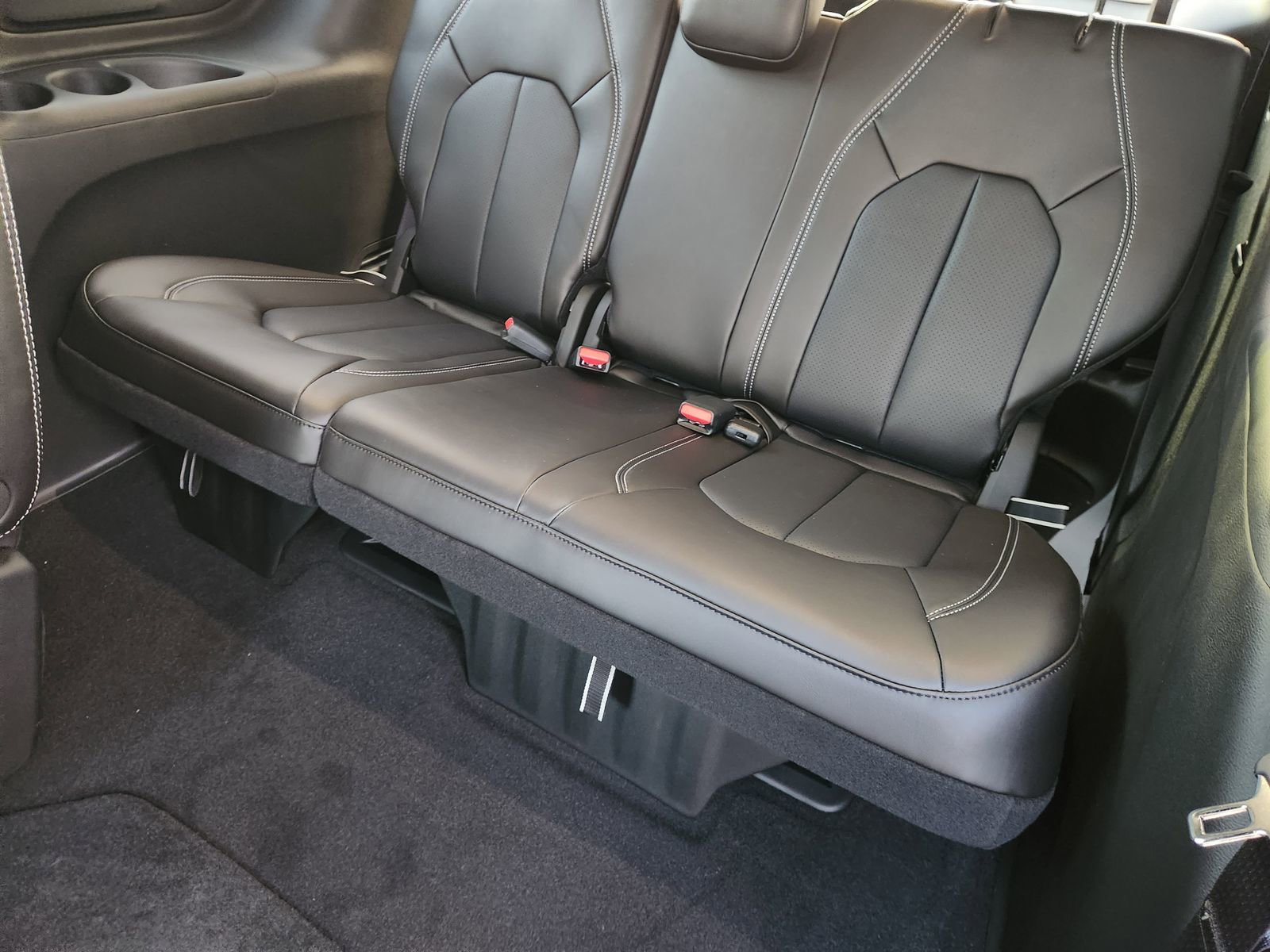 New 2026 Chrysler Pacifica Select image 22