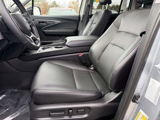 Used 2025 Honda Ridgeline RTL+ image 12