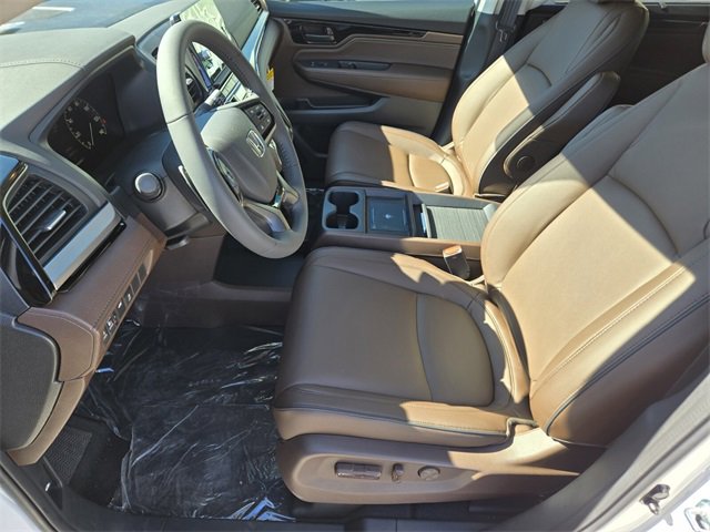New 2026 Honda Odyssey Touring image 7