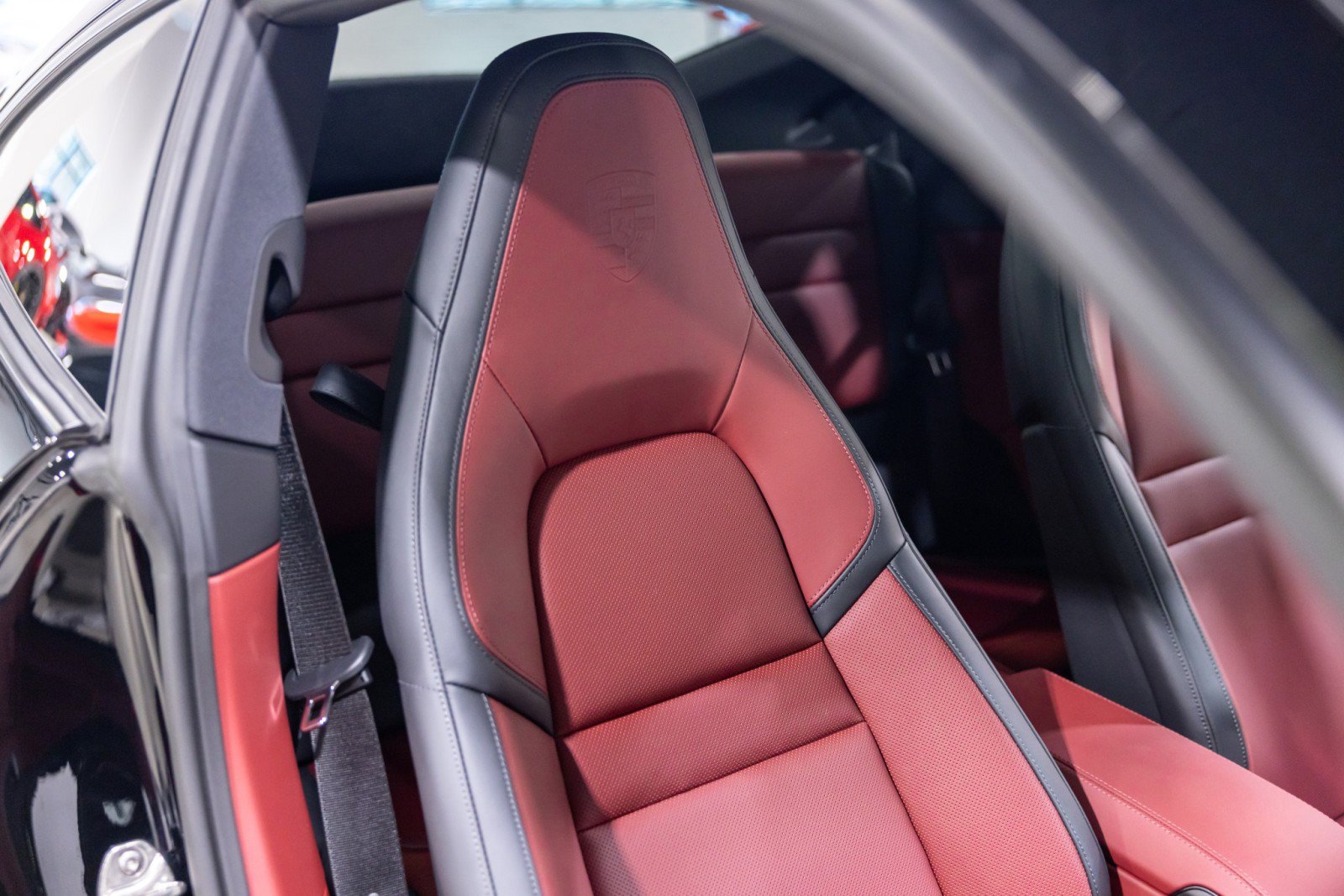 Used 2025 Porsche 911 Carrera S RWD image 30