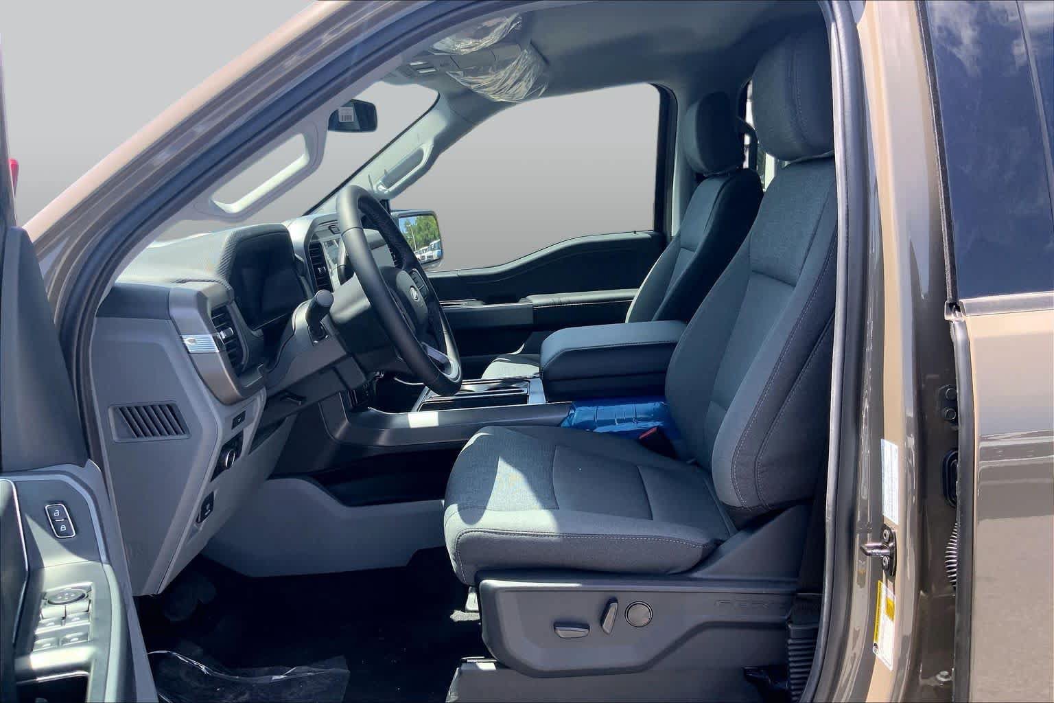 New 2026 Ford F150 XLT w/ Equipment Group 302A MID AWD/4WD image 9