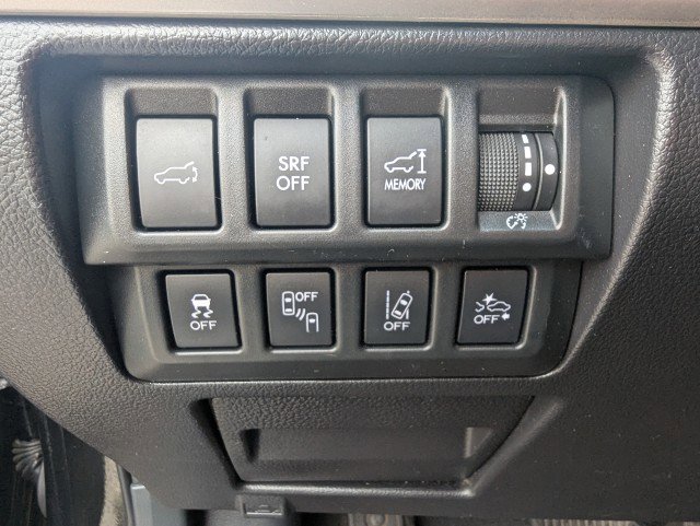 Used 2017 Subaru Outback 3.6R Limited image 17