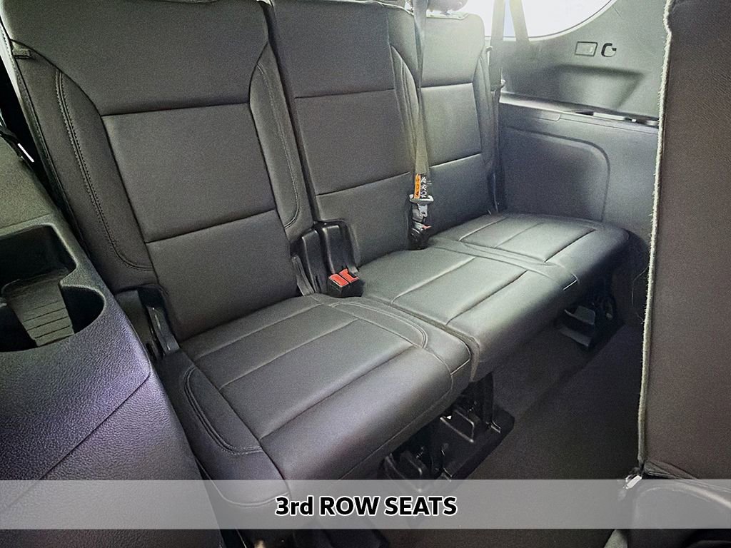 Used 2025 Chevrolet Suburban Z71 AWD/4WD image 9