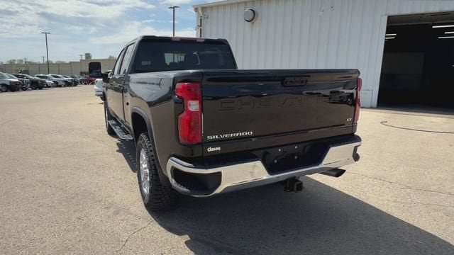 Used 2024 Chevrolet Silverado 2500 LT AWD/4WD image 12