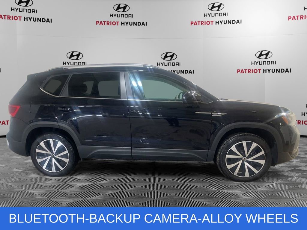Used 2022 Volkswagen Taos SE AWD/4WD image 5