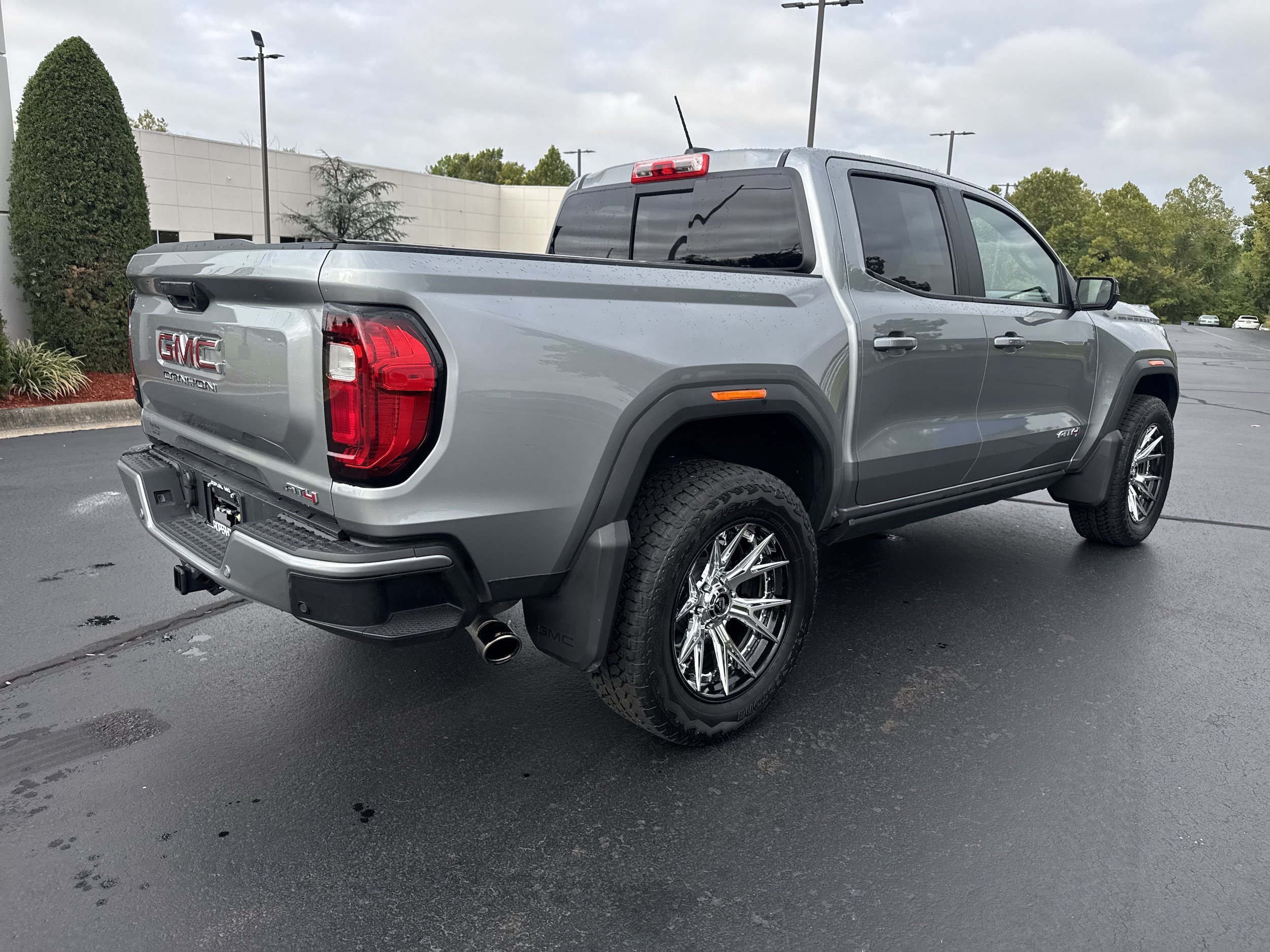 Used 2024 GMC Canyon AT4 w/ Technology Package AWD/4WD image 13