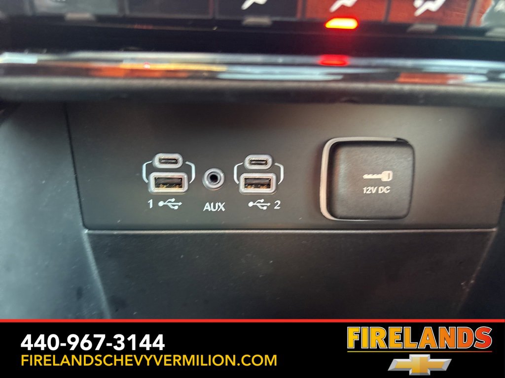 Used 2024 Jeep Grand Cherokee L Limited w/ Black Appearance Package image 23