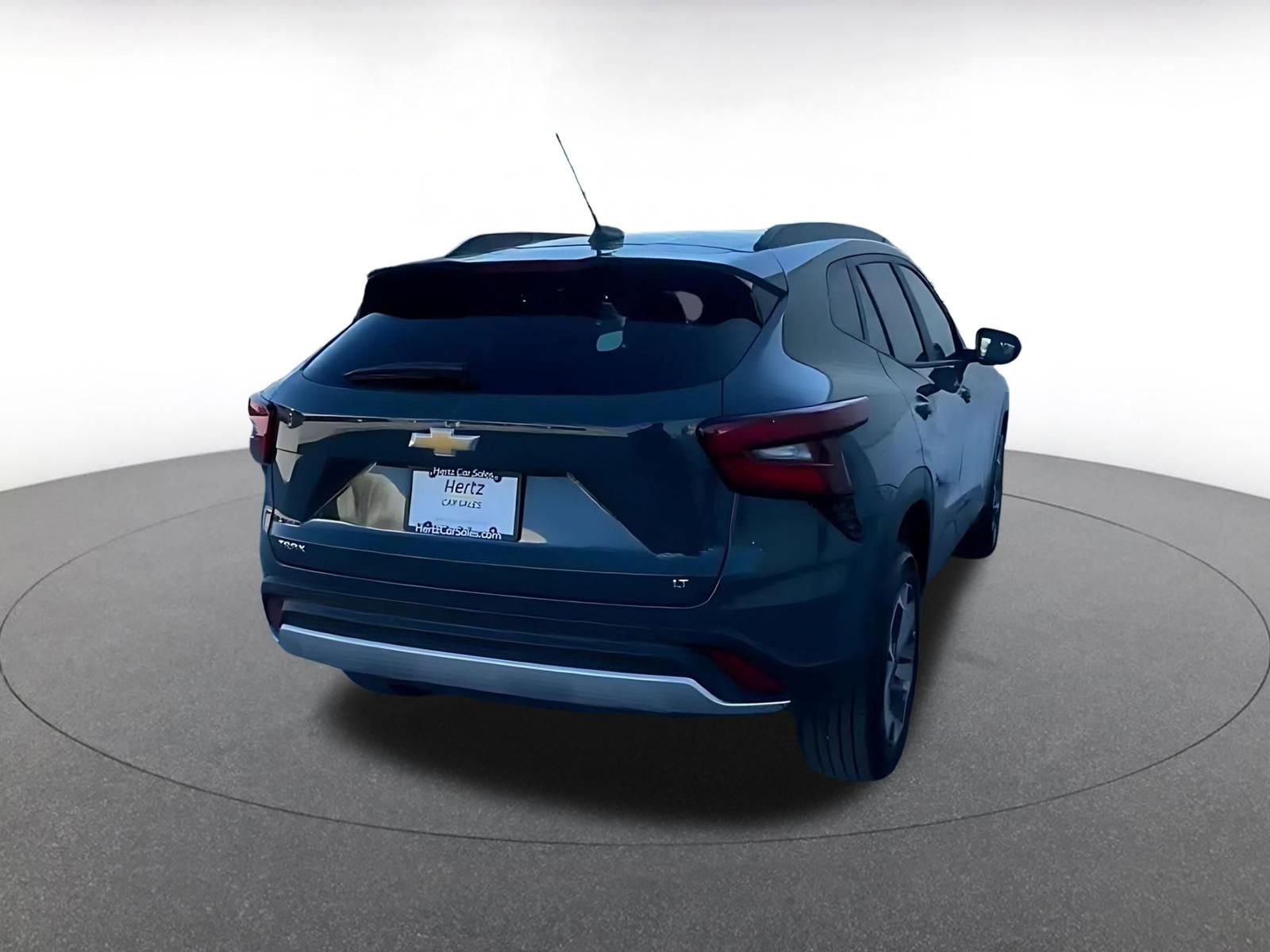 Used 2025 Chevrolet Trax LT image 14