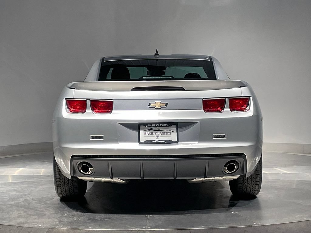 Used 2010 Chevrolet Camaro LT RWD image 8