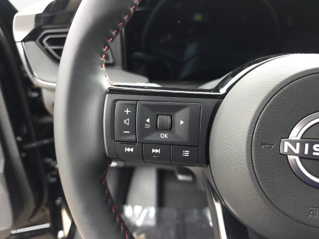 New 2027 Nissan Kicks SR w/ SR Premium Package FWD image 17
