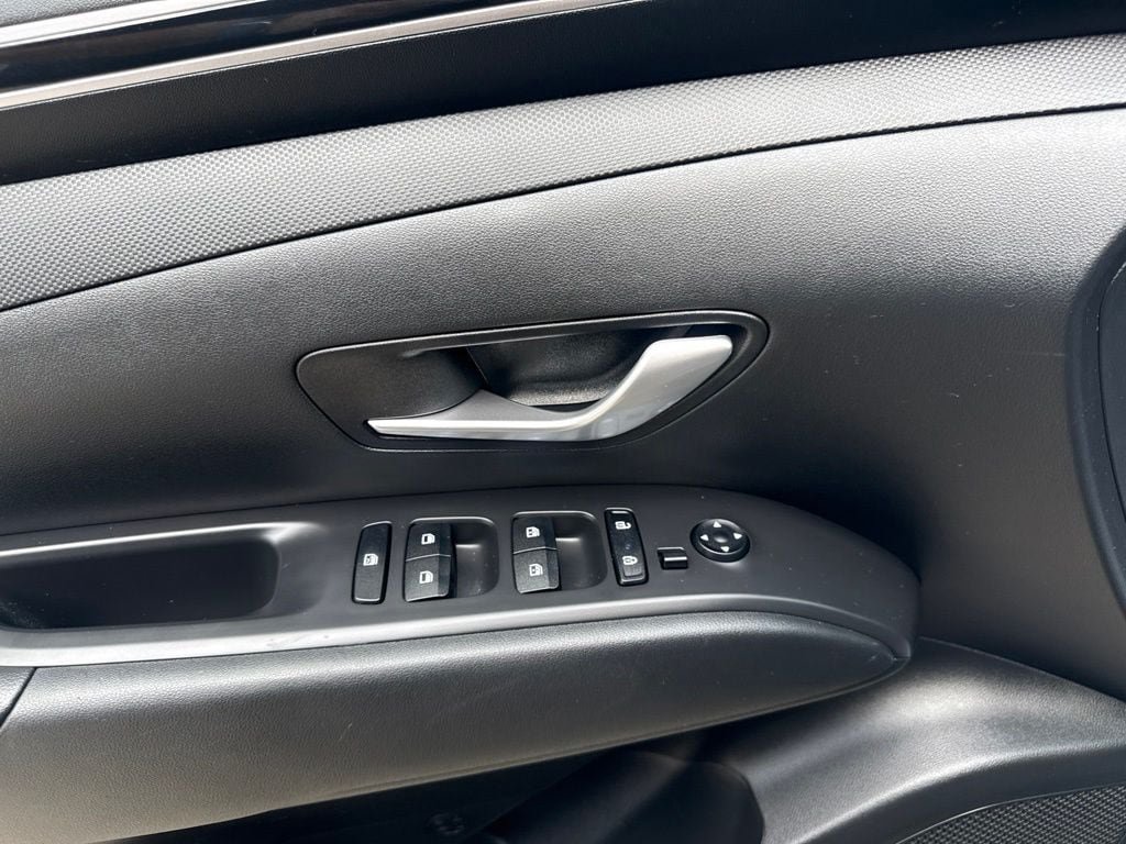Certified 2023 Hyundai Tucson SEL AWD/4WD image 13