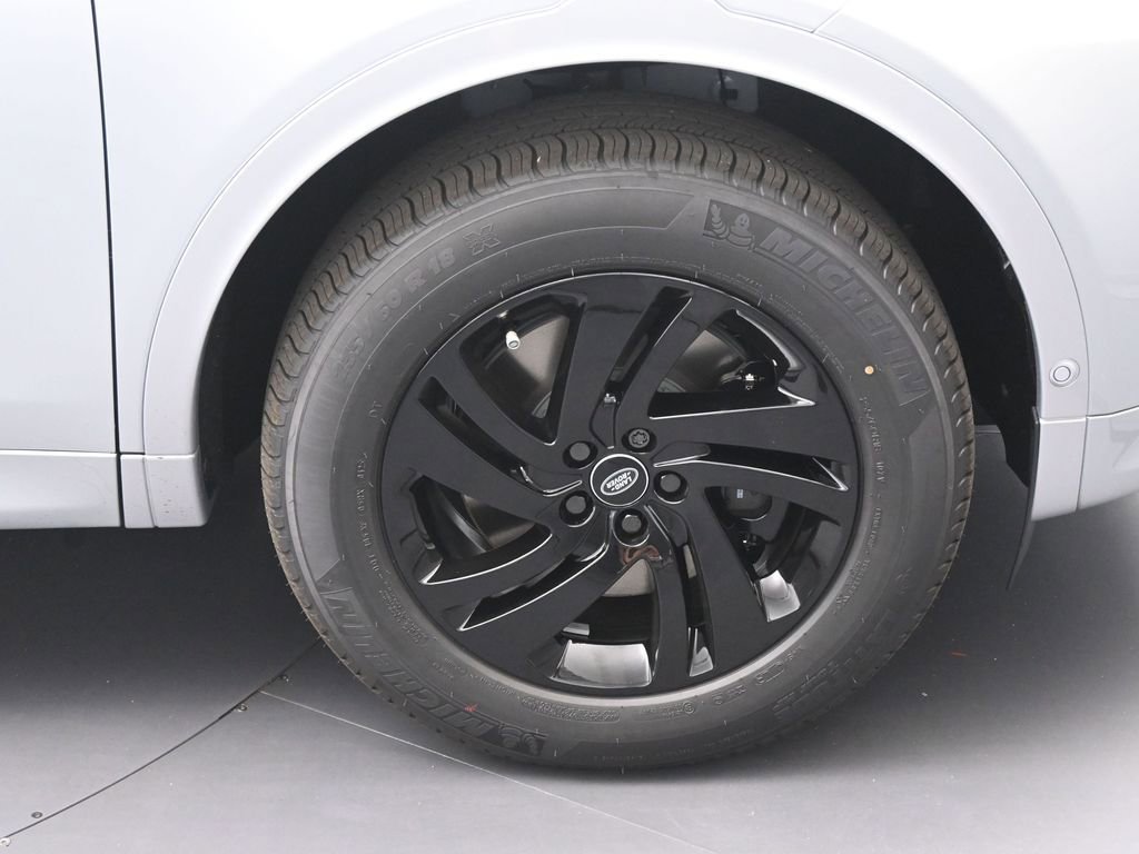 New 2025 Land Rover Discovery Sport S AWD/4WD image 11