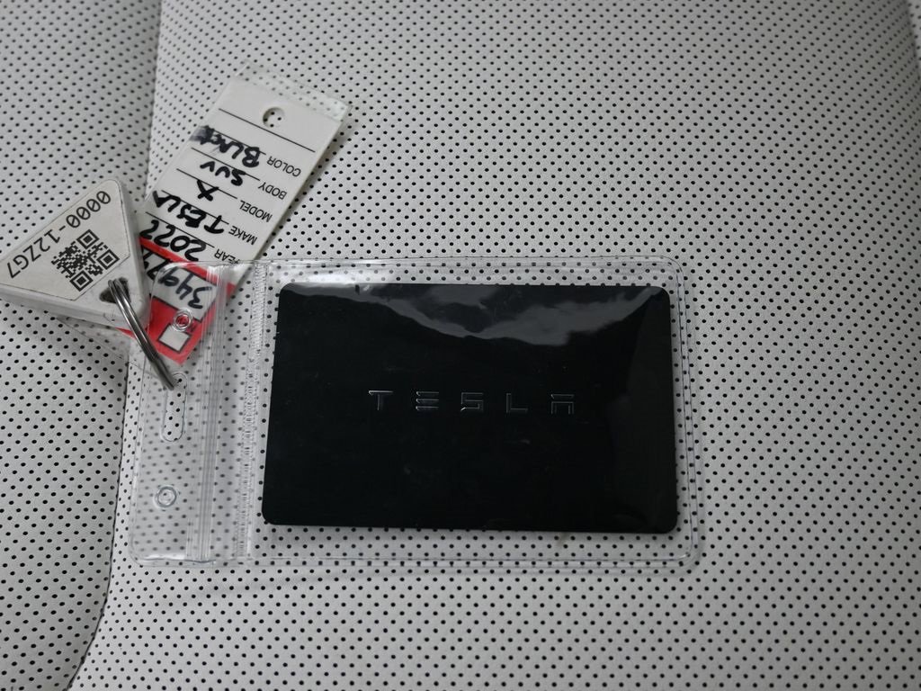 Used 2022 Tesla Model X Plaid image 35