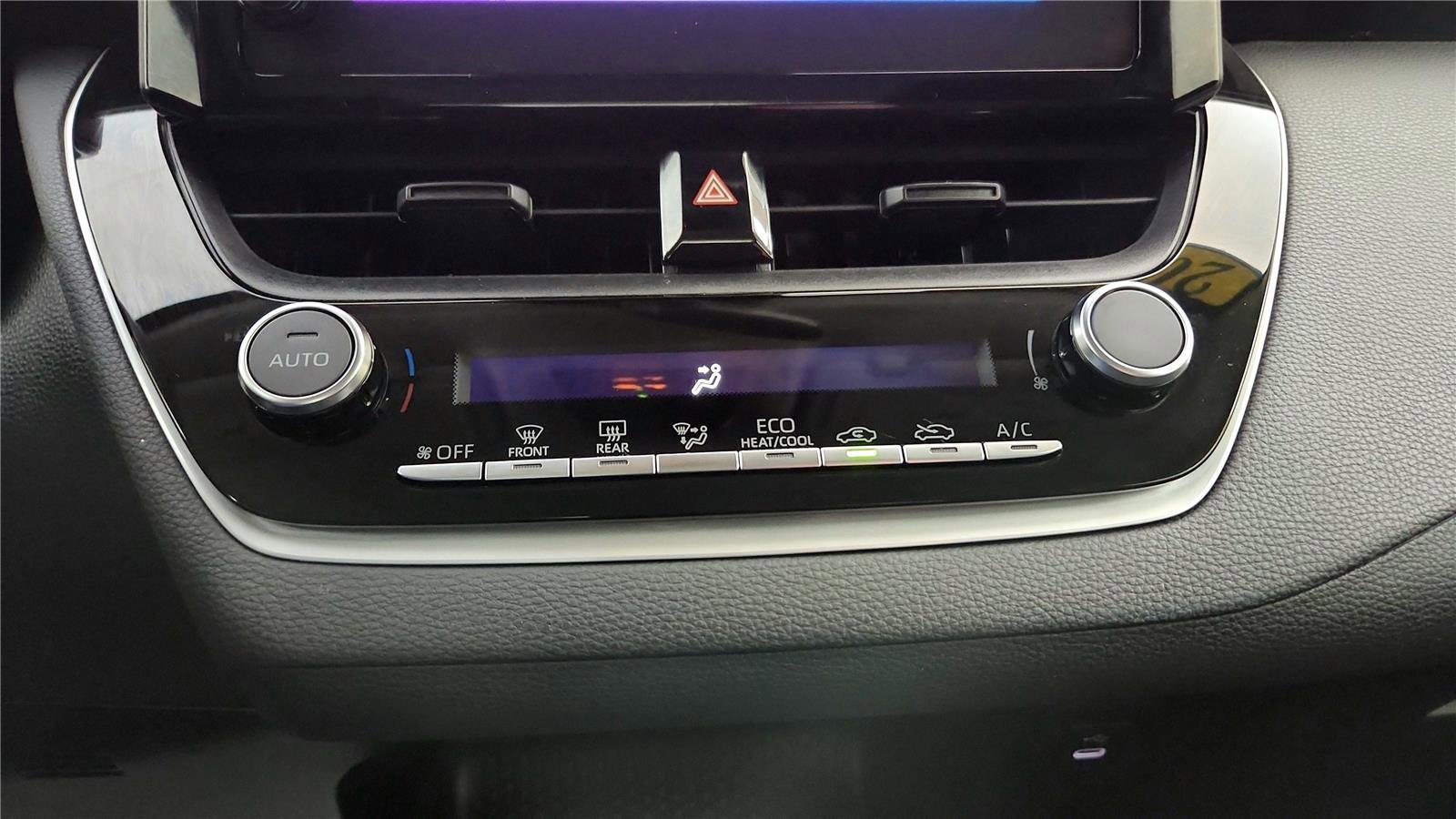 Certified 2024 Toyota Corolla LE image 30