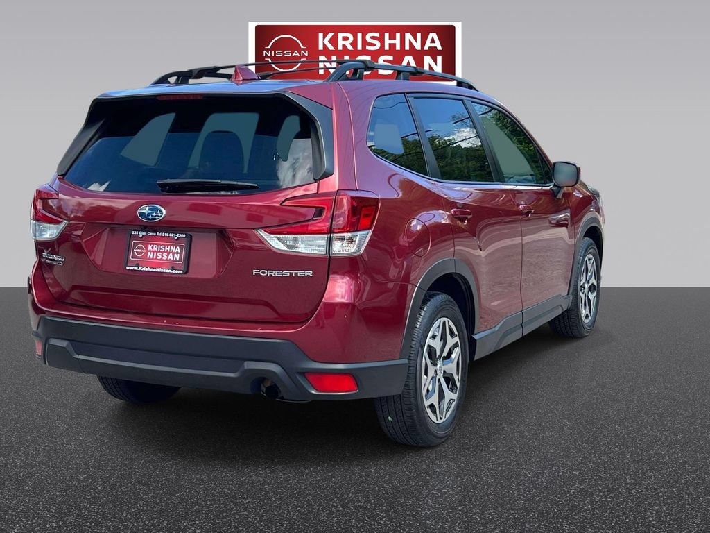 Used 2023 Subaru Forester Premium AWD/4WD image 7