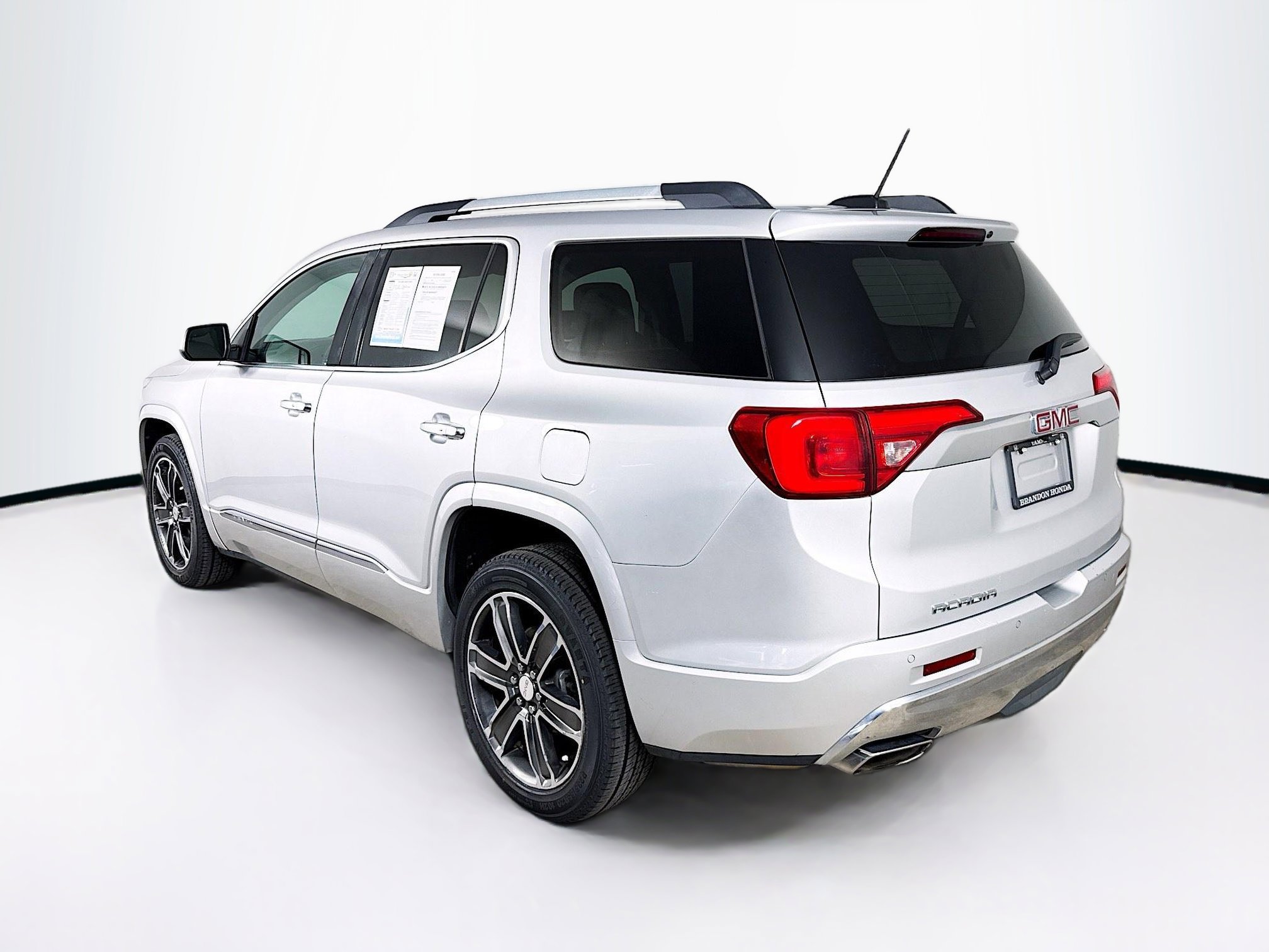 Used 2018 GMC Acadia Denali w/ Technology Package image 31