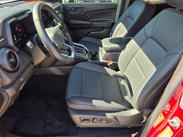 Certified 2025 Chevrolet Colorado Trail Boss w/ Midnight Edition AWD/4WD image 10