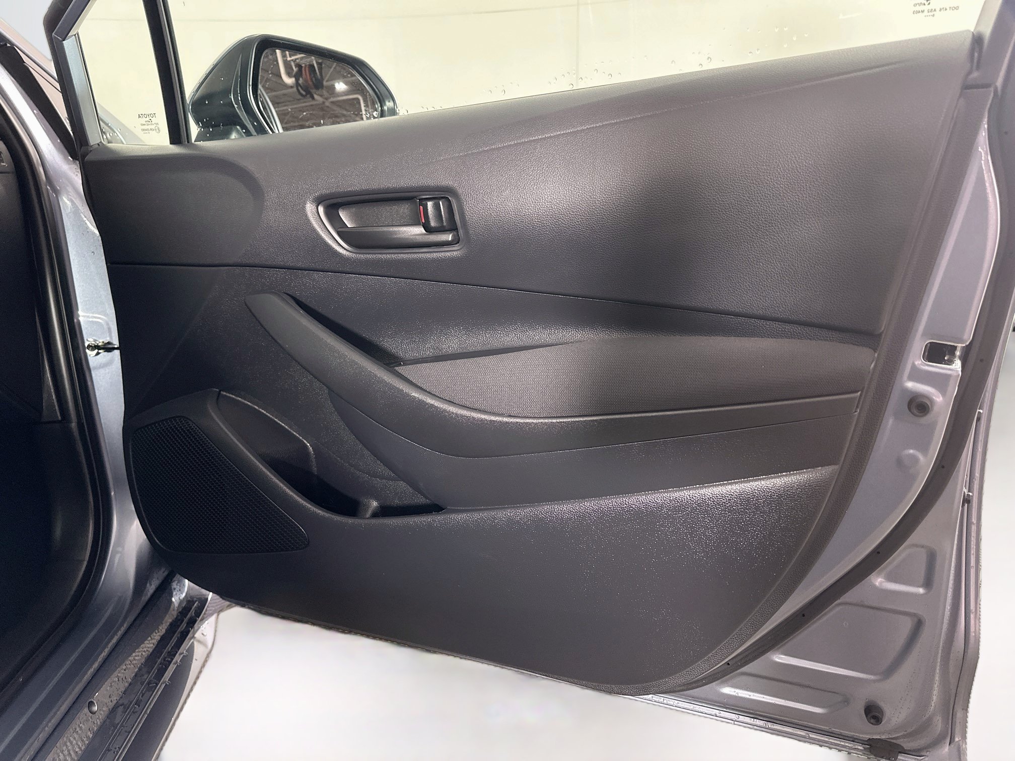 Used 2026 Toyota Corolla LE FWD image 30