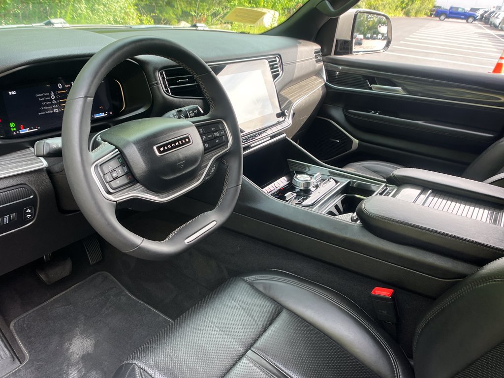 Used 2022 Jeep Wagoneer Series III AWD/4WD image 10