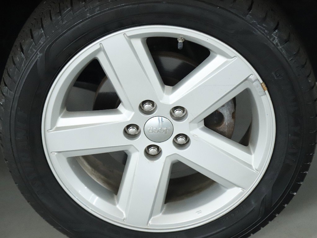 Used 2012 Jeep Compass Limited image 40