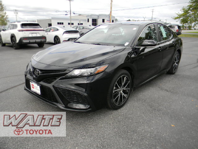 Certified 2024 Toyota Camry SE w/ Cold Weather Package FWD image 5