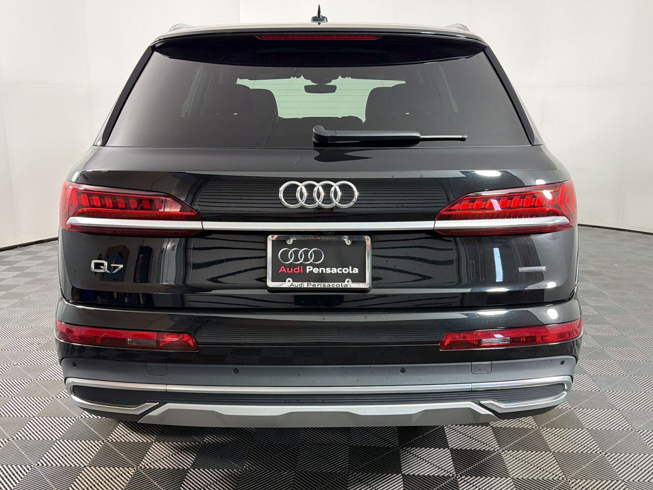 Certified 2023 Audi Q7 2.0T Premium w/ Convenience Package AWD/4WD image 8
