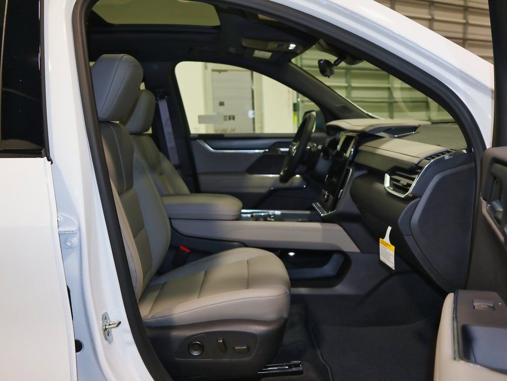 New 2026 GMC Acadia Elevation w/ Black Edition image 30