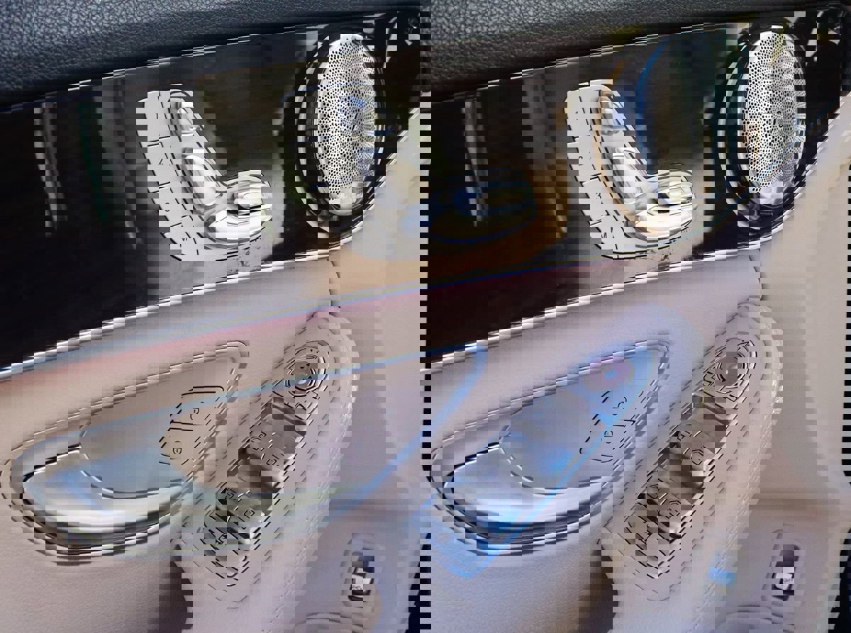 Used 2020 Mercedes-Benz C 300 Sedan w/ Premium Package image 38