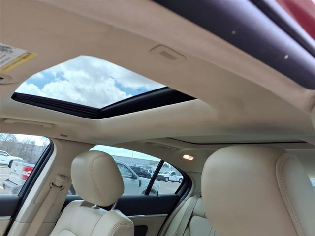 Used 2013 Lincoln MKS AWD image 18