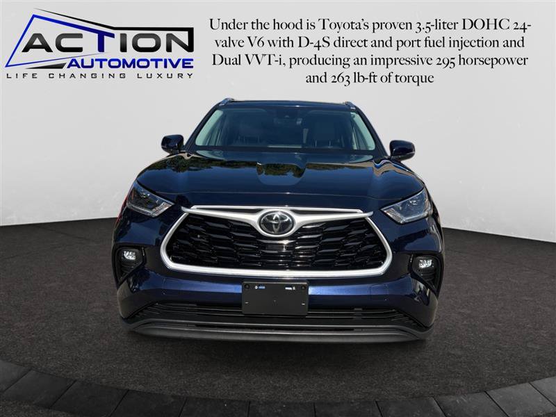 Used 2021 Toyota Highlander XLE AWD/4WD image 3