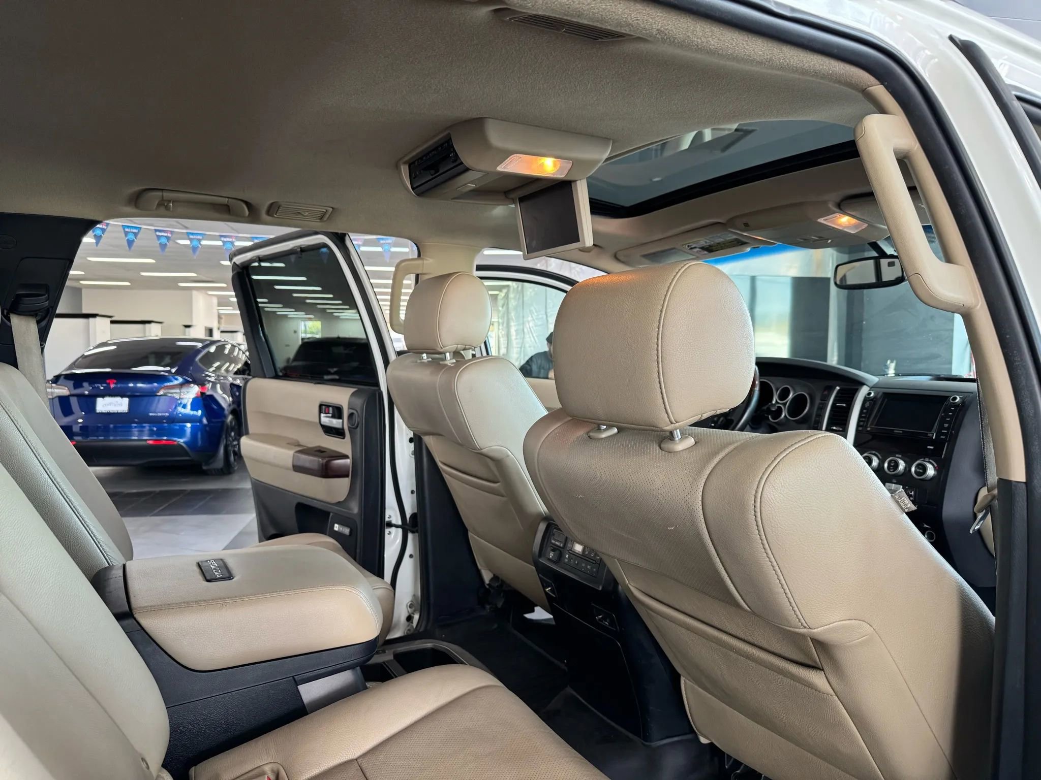 Used 2012 Toyota Sequoia Platinum image 13