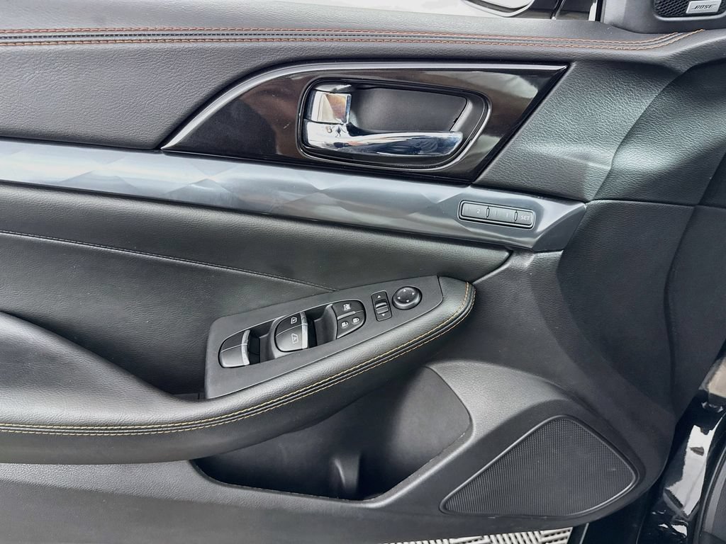 Used 2019 Nissan Maxima SR w/ Premium Package FWD image 23