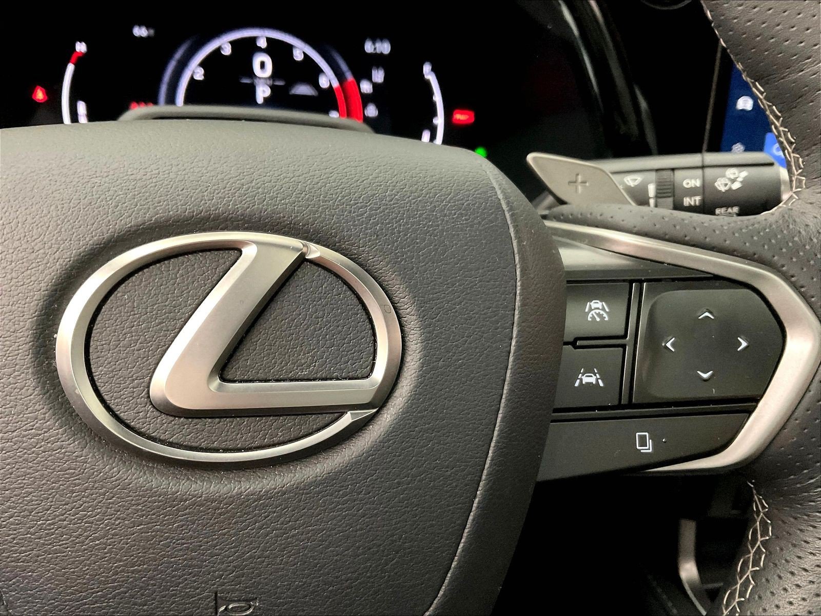 Used 2024 Lexus RX 350 F Sport w/ Convenience Package AWD/4WD image 38