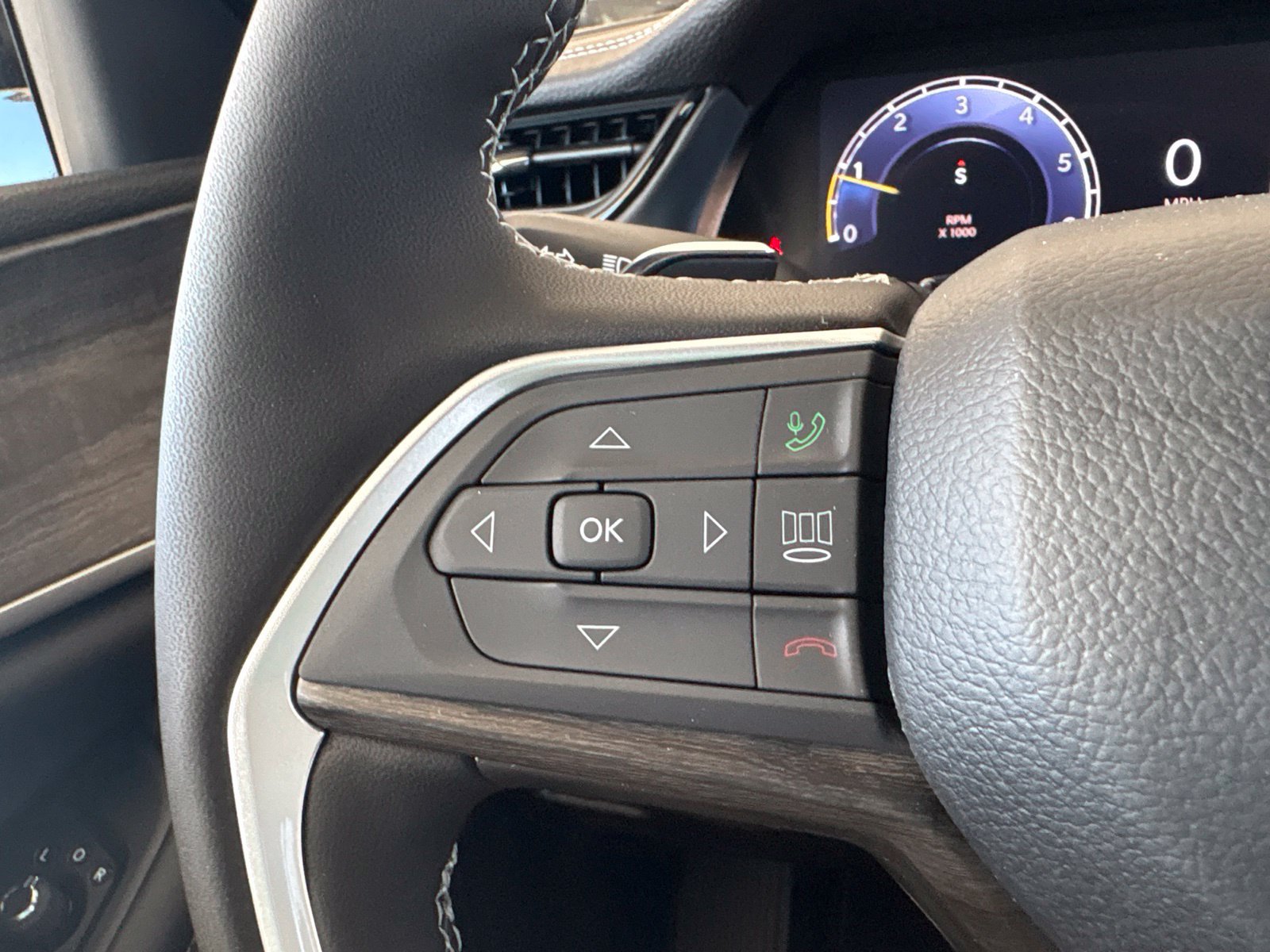 New 2026 Jeep Grand Cherokee Altitude RWD image 25