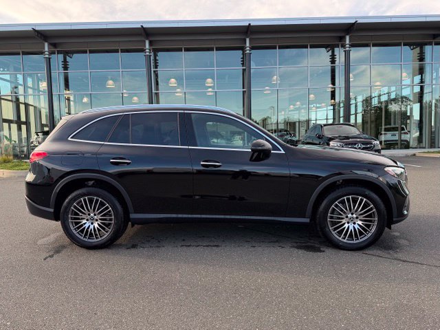 Used 2024 Mercedes-Benz GLC 300 4MATIC image 8