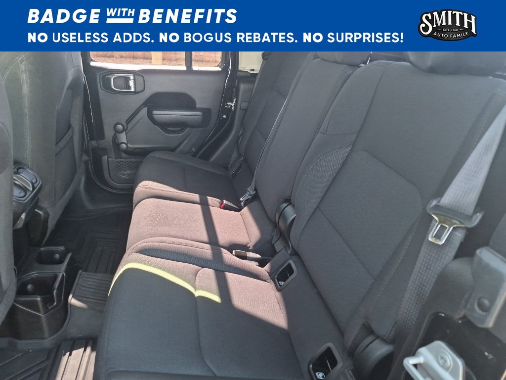 Used 2023 Jeep Gladiator Sport AWD/4WD image 15